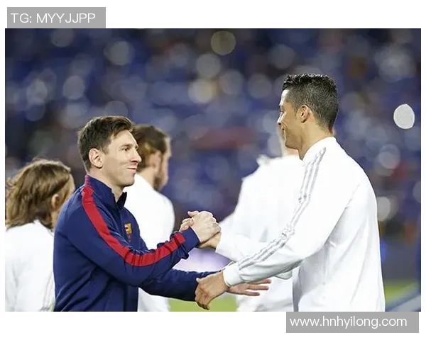 足球三大天花板球星解析:梅西C罗贝尔谁才是真正的巅峰巨星 足球三大天花板球星解析:梅西C罗贝尔谁才是真正的巅峰巨星