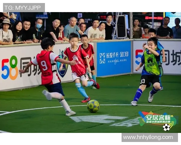 足球星球卡是什么东西 它如何影响足球迷的收藏热潮与市场走势