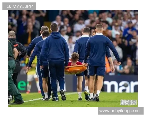 足球球星因脚疼休战的瞬间集锦 揭秘伤痛背后的不为人知的辛酸故事